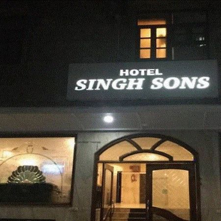 Treebo Trend Singh Sons Karol Bagh Nova Deli Exterior foto