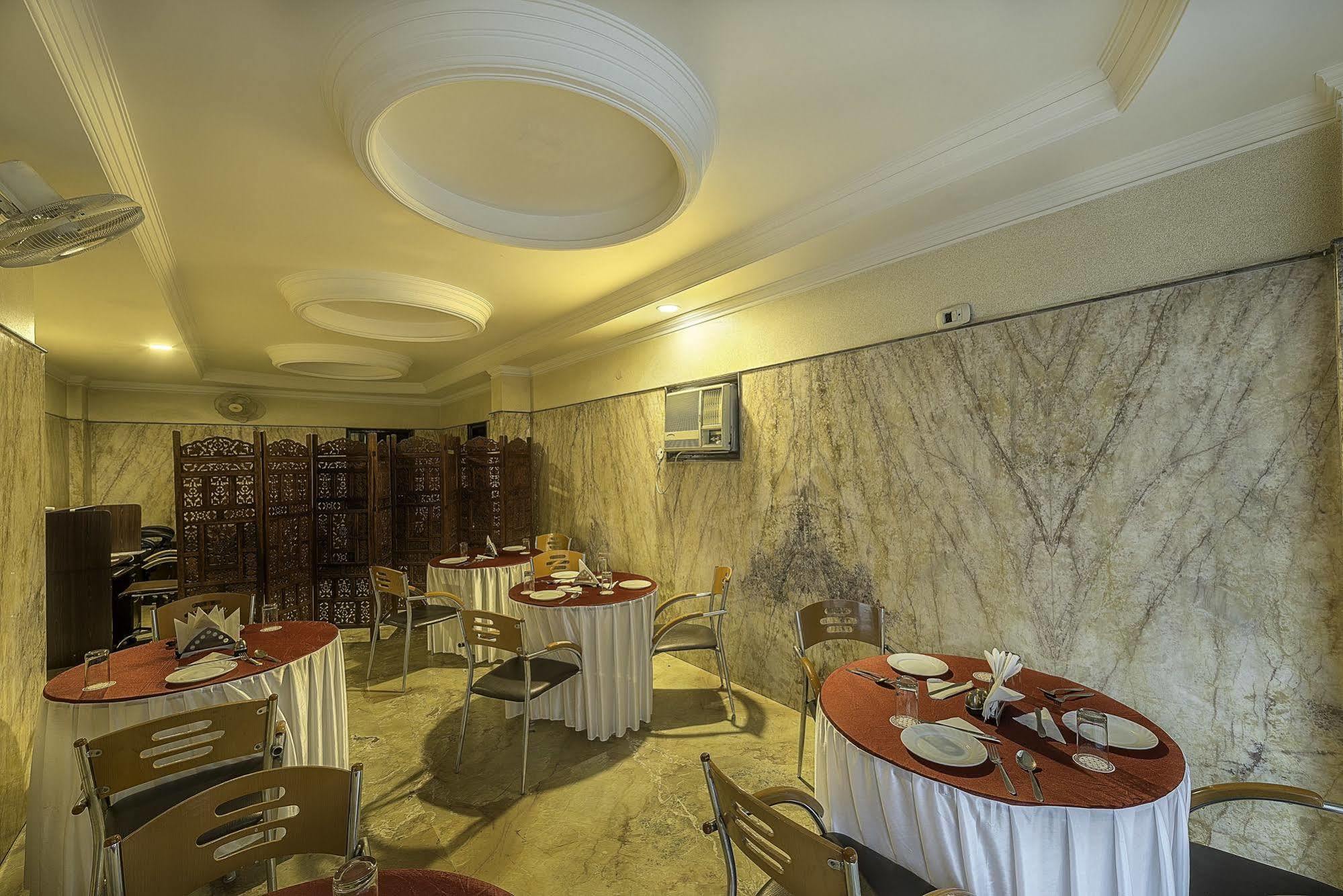 Treebo Trend Singh Sons Karol Bagh Nova Deli Exterior foto