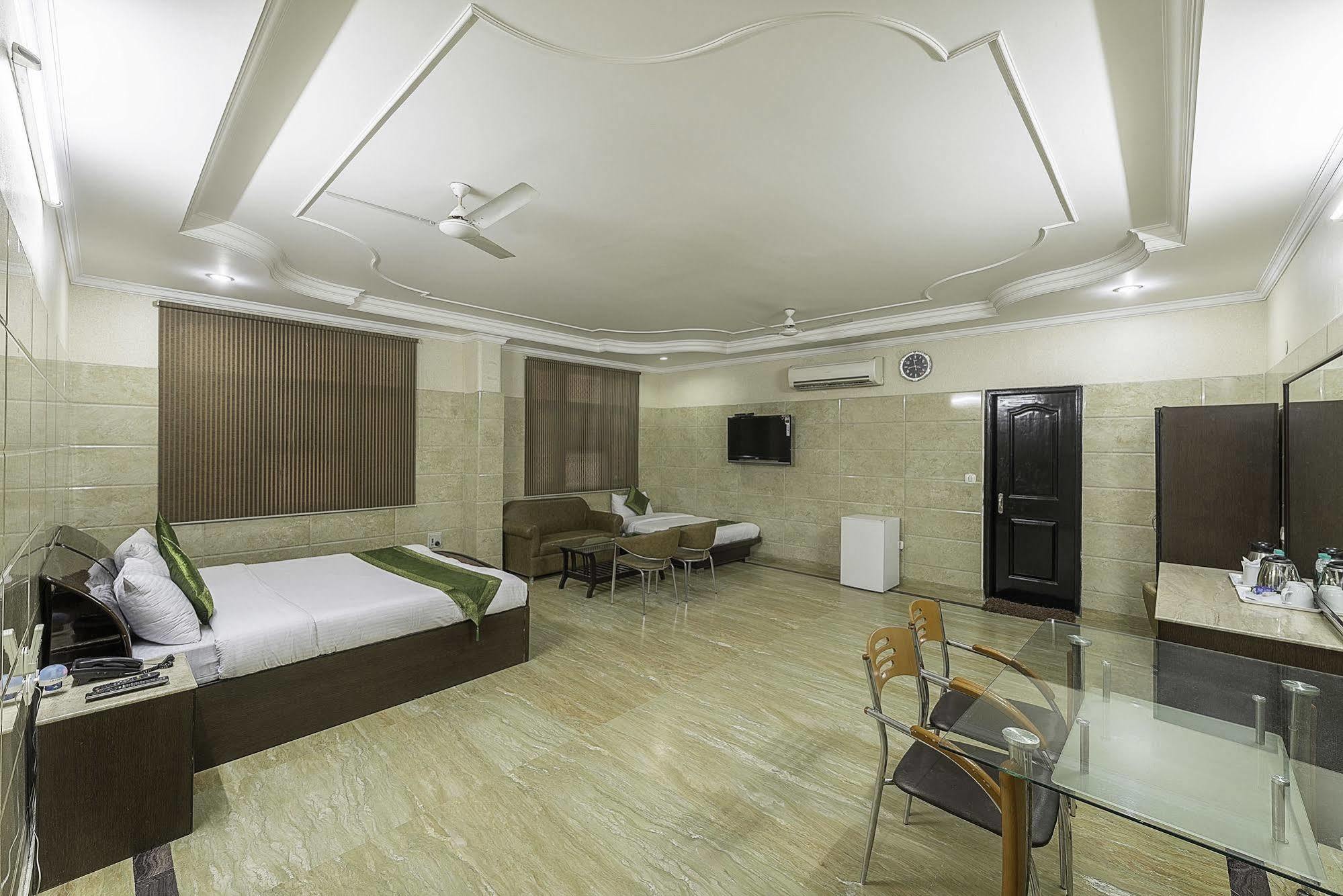 Treebo Trend Singh Sons Karol Bagh Nova Deli Exterior foto