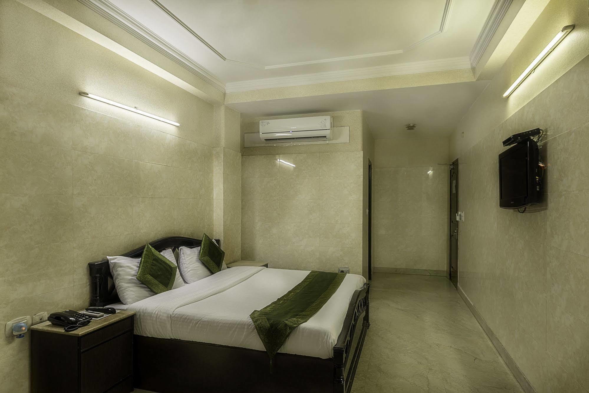 Treebo Trend Singh Sons Karol Bagh Nova Deli Exterior foto